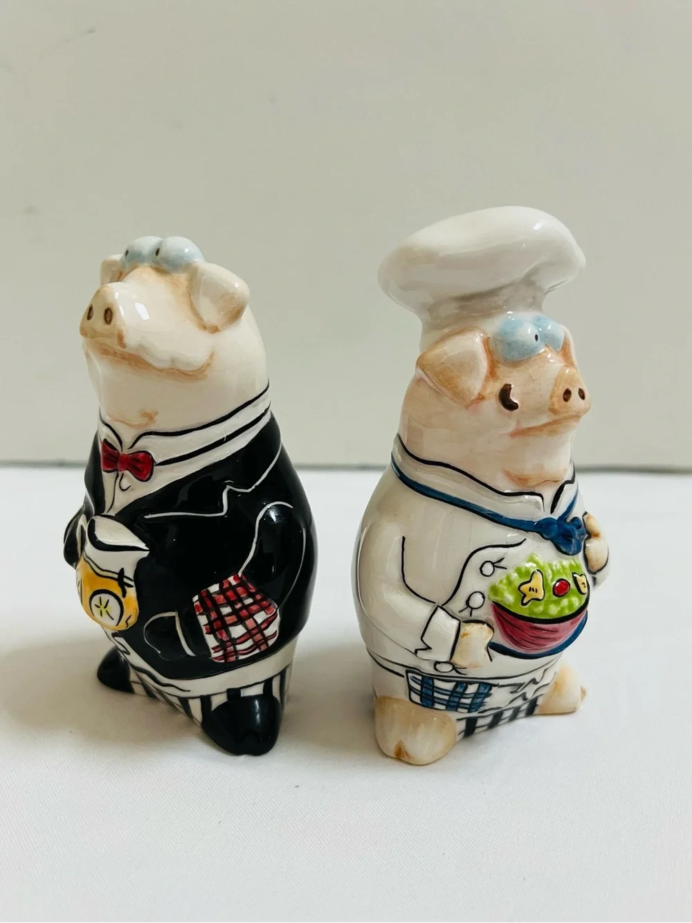 Pigs Salt & Pepper Shakers Set (2) Chef & Waiter Figurines Stoppers Included